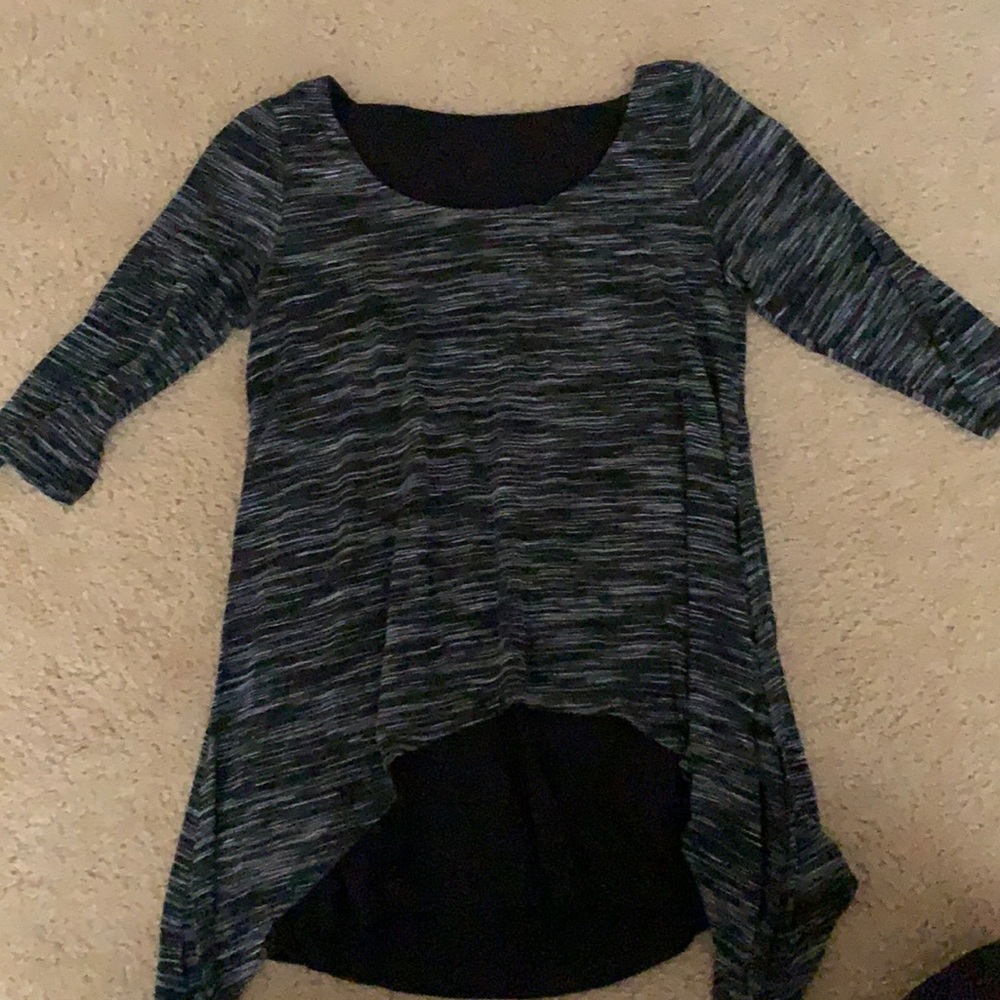 Grey quarter sleeve shirt